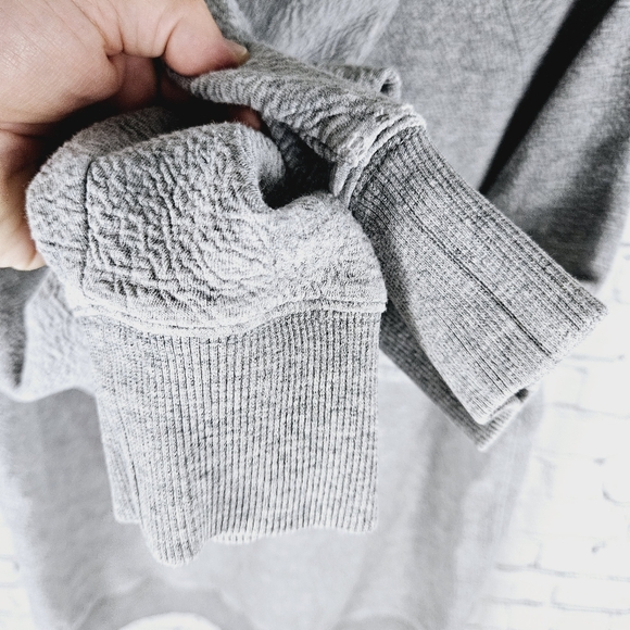 O.N.S | stretch long sleeve hoodie - Picture 3 of 6